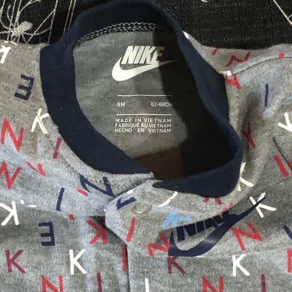 NWT NIKE AIR LOGO KIDS BUTTON ONESIE FOOTSIE 6M - Picture 5 of 13